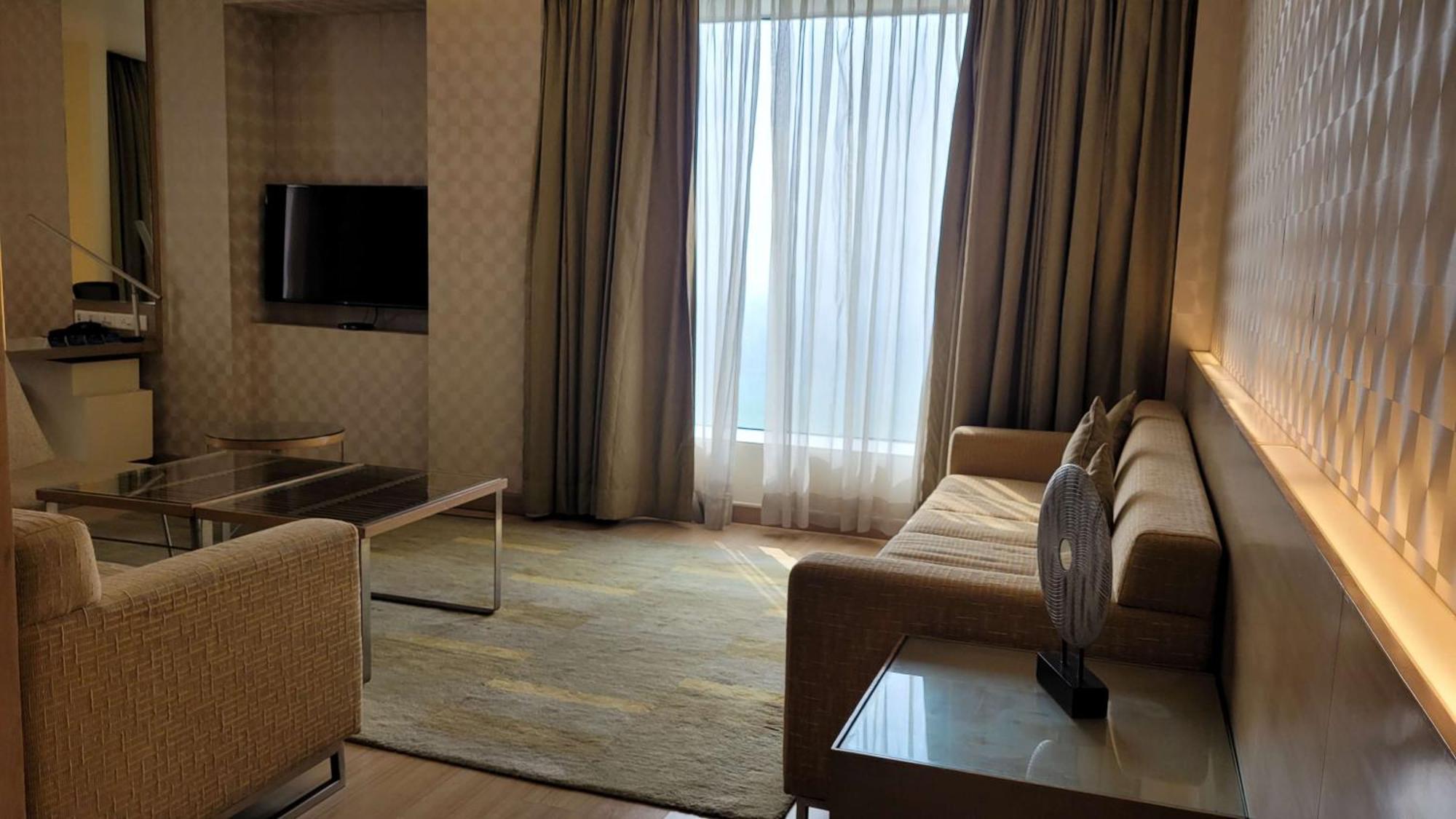 Radisson Blu Hotel, Greater Noida Zewnętrze zdjęcie Living room of a suite at the Taj Mahal Palace, Mumbai