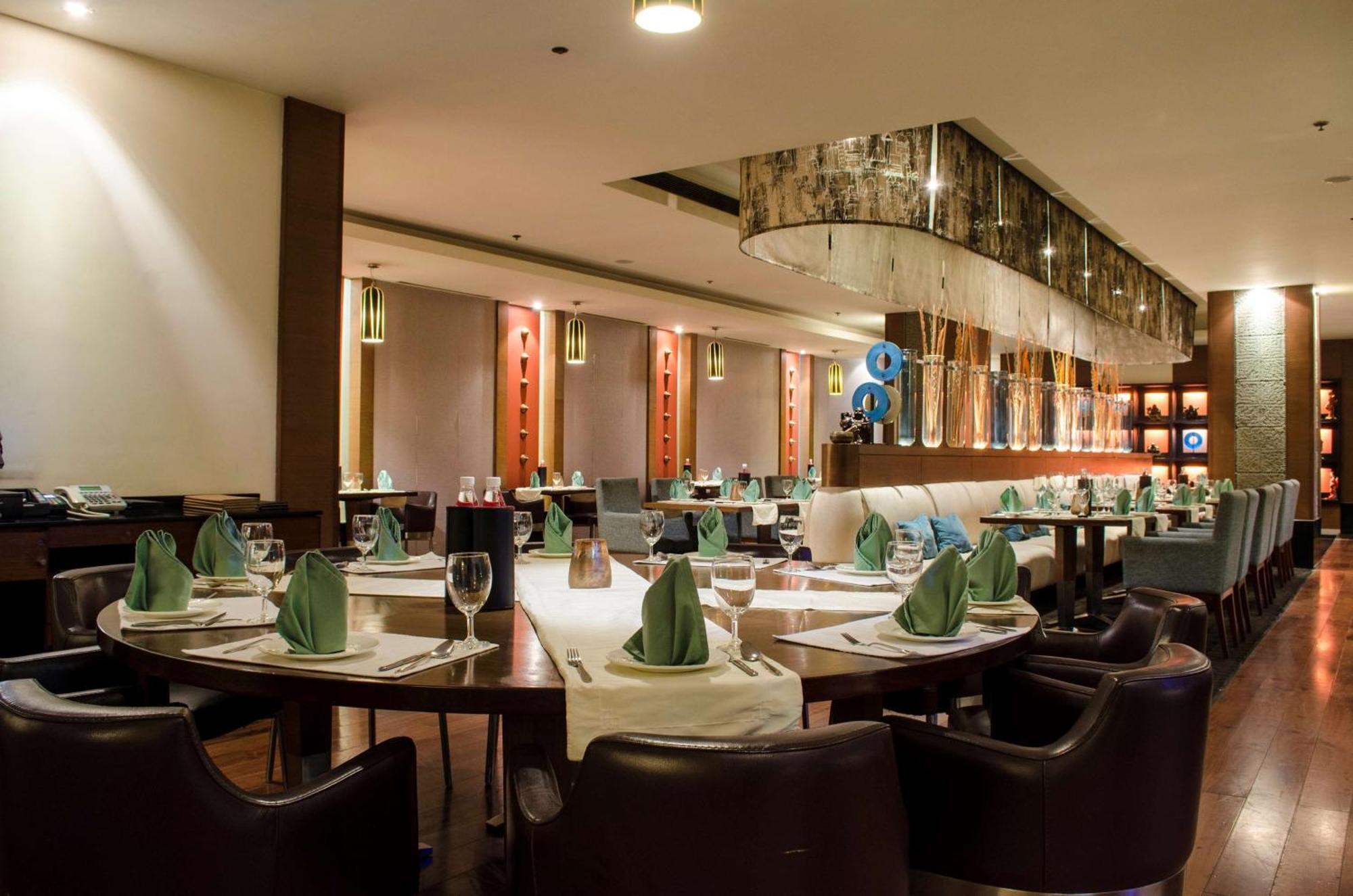 Radisson Blu Hotel, Greater Noida Zewnętrze zdjęcie The restaurant