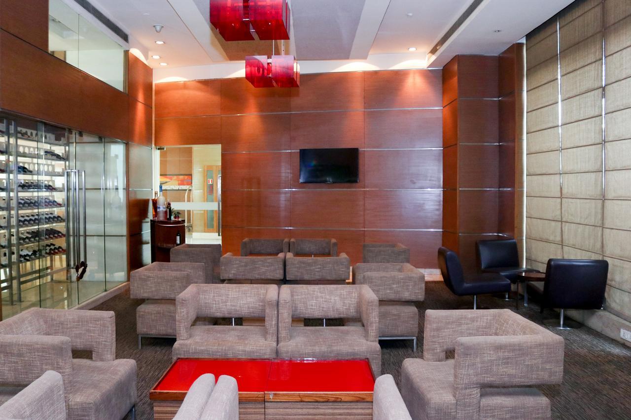 Radisson Blu Hotel, Greater Noida Zewnętrze zdjęcie The lounge at the airport